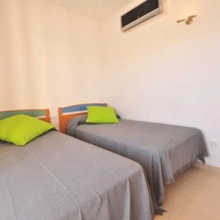 Hotel Moderna 8 Personas En *